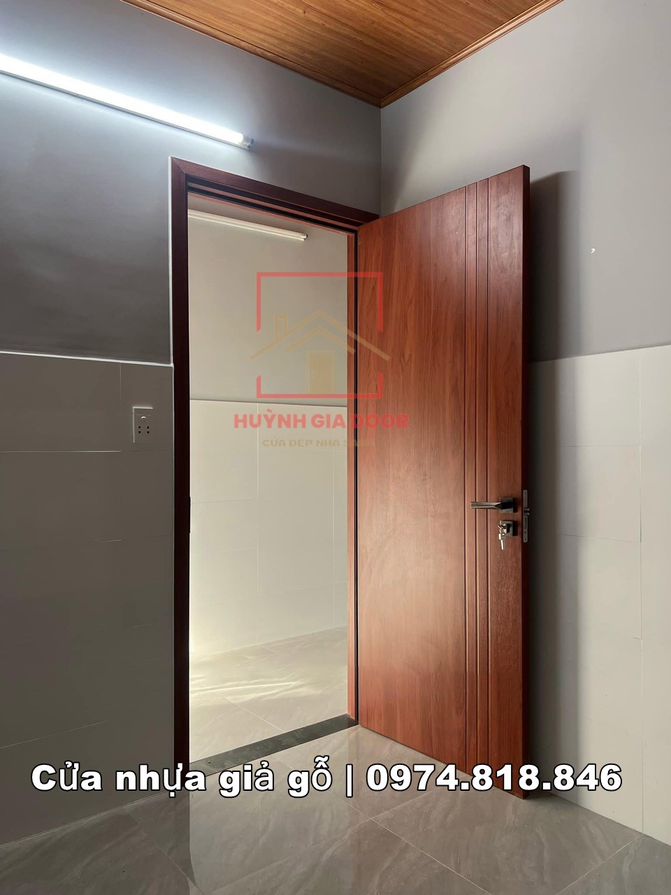 Cửa nhựa Composite tại TPHCM