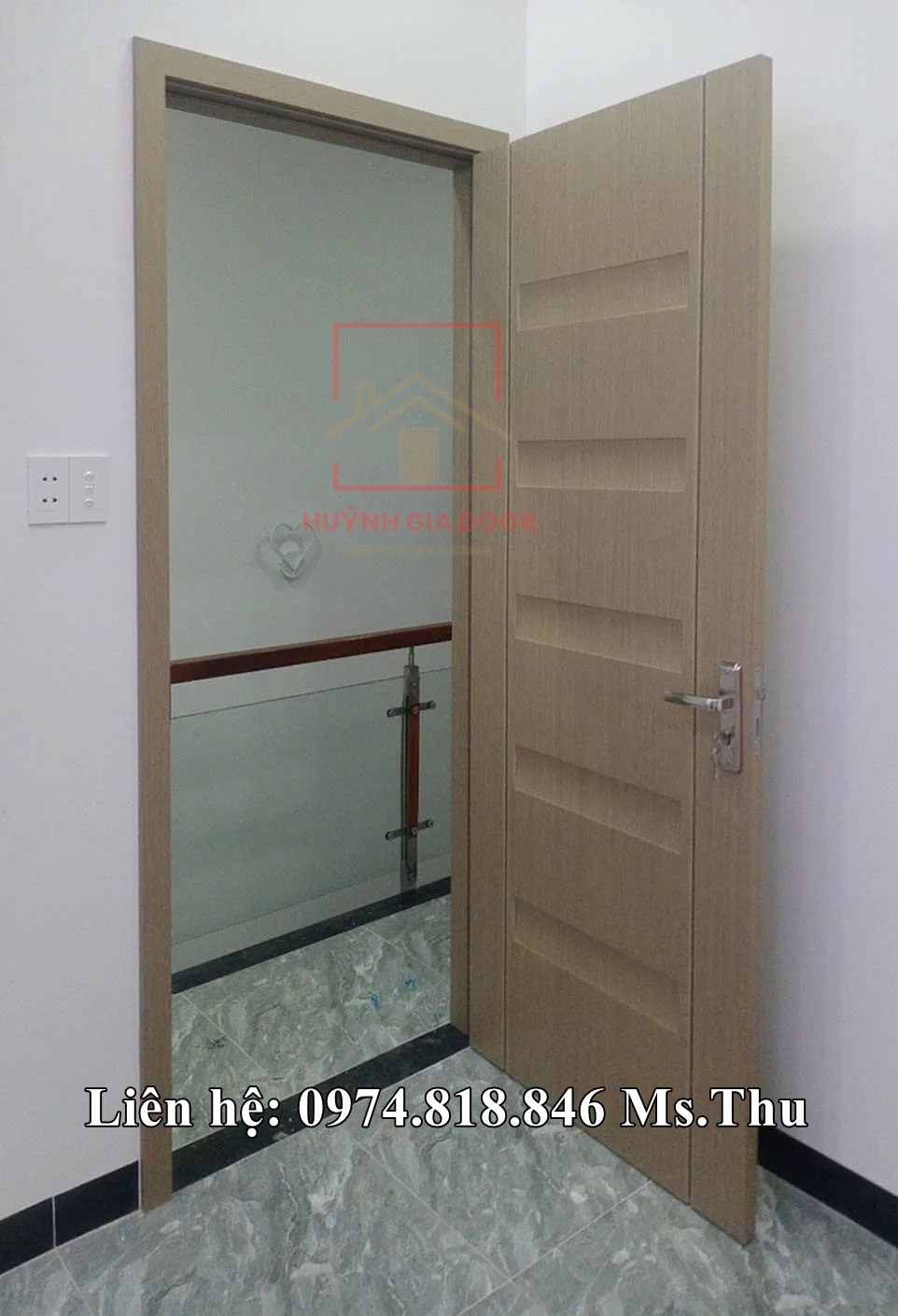 Cửa Nhựa ABS Hàn Quốc Tại Quận 4