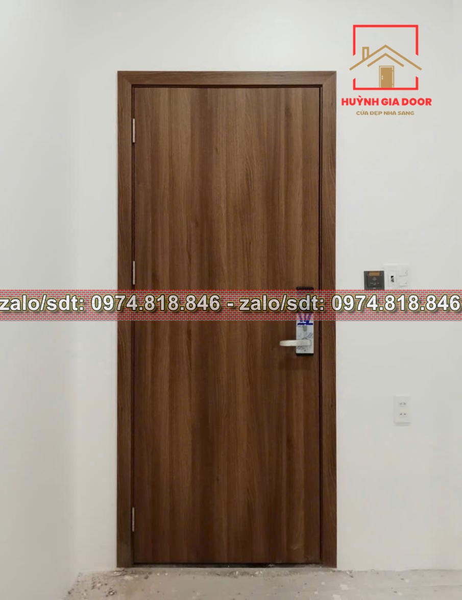 Cửa nhựa giả gỗ tại Đà Lạt
