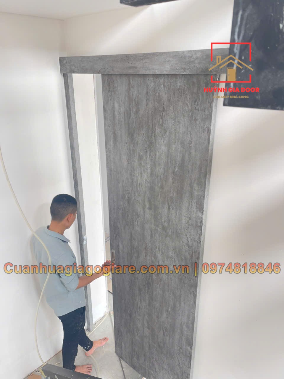 Giá cửa nhựa Composite tại TPHCM