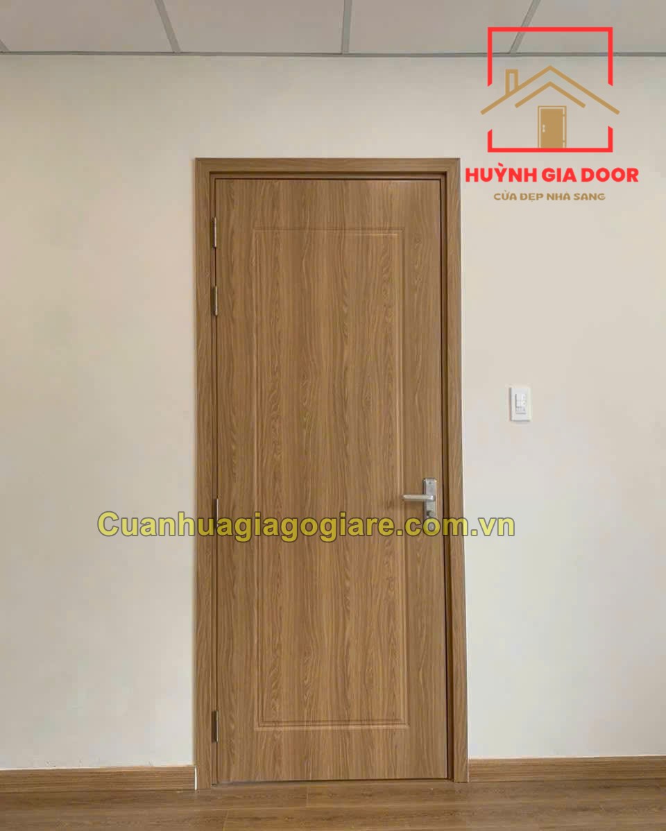 Giá cửa nhựa Composite tại TPHCM
